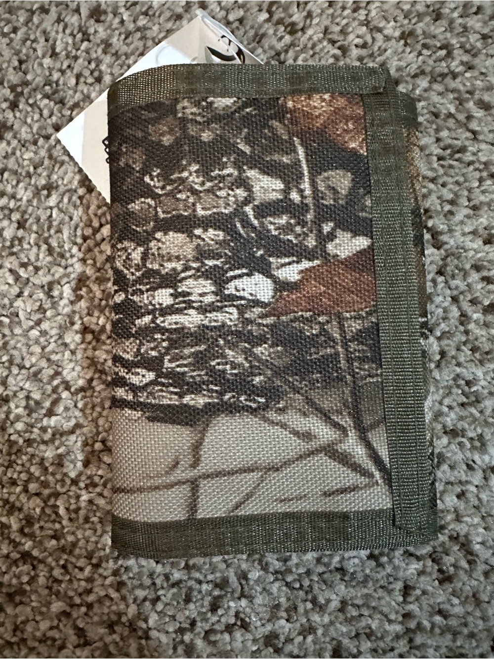 Realtree Camo Trifold Wallet with Olive Trim
